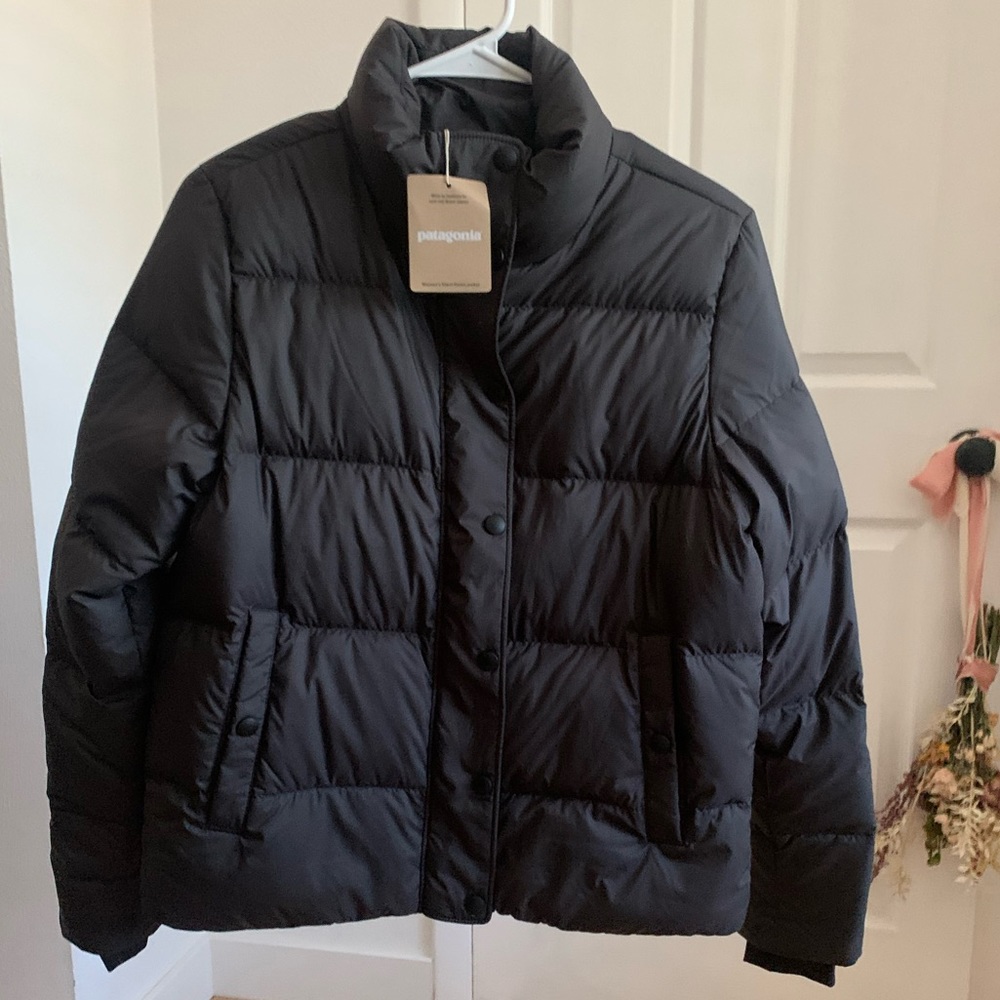 NWT Patagonia Women’s Silent Down Jacket - Black